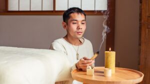 自分を内観する、自分と向き合うことを案内するのがセラピストの在り方